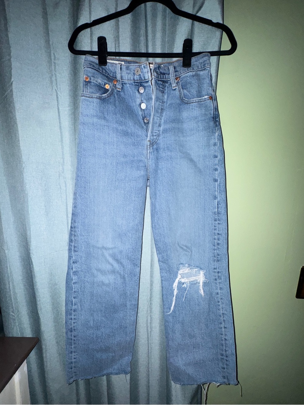 Levi’s rib cage straight leg